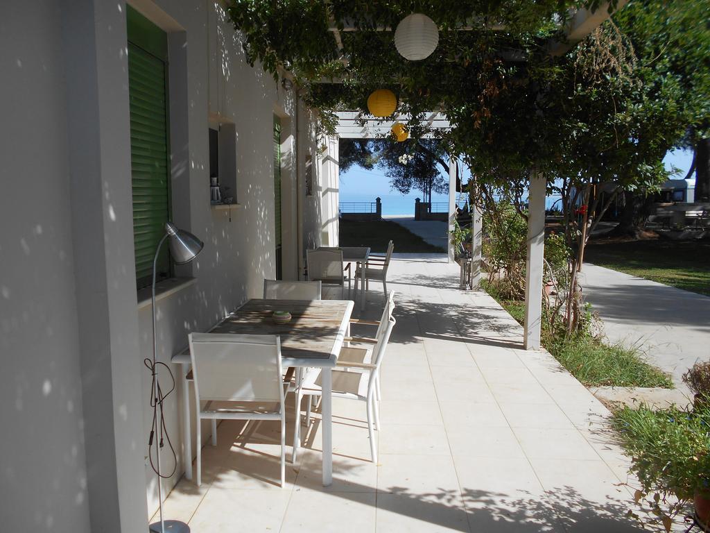 Brunello Seaside Apartments Лефкада Экстерьер фото